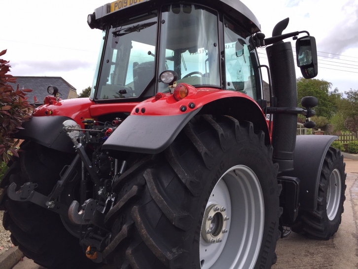 Massey Ferguson 7718S Efficient