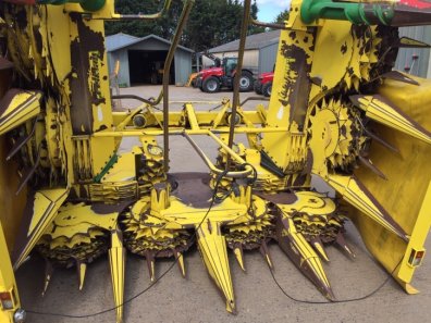Kemper Champion 360 8 row maize header