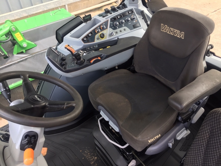 Valtra T214 Direct
