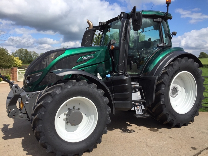 Valtra T214 Direct