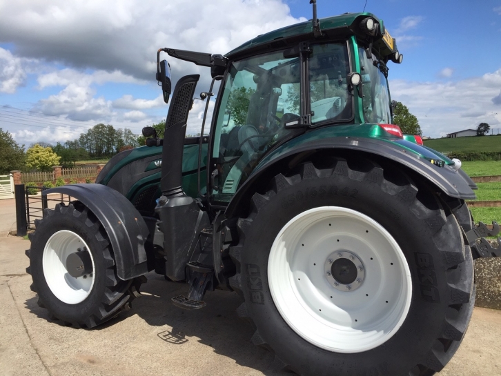 Valtra T214 Direct