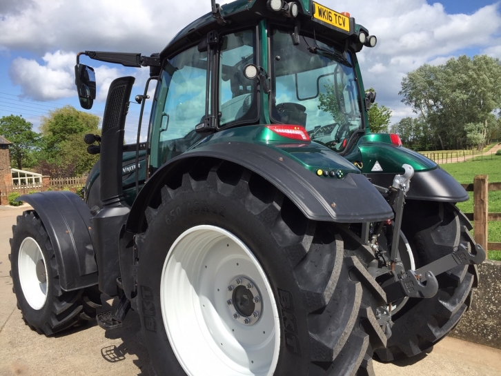 Valtra T214 Direct