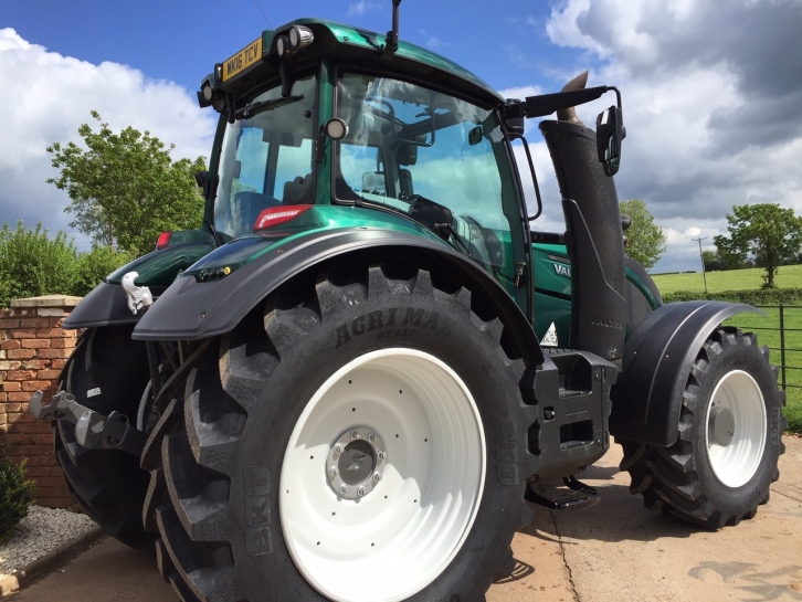 Valtra T214 Direct
