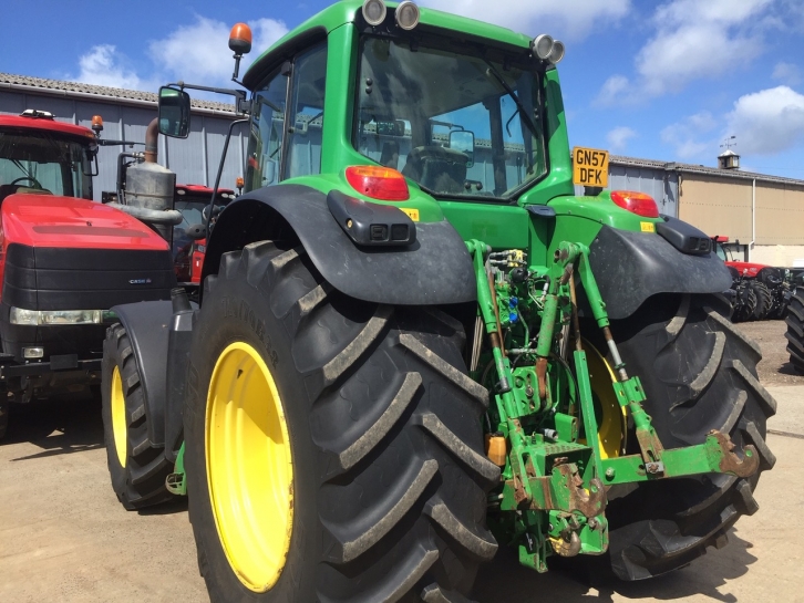 John Deere 7530