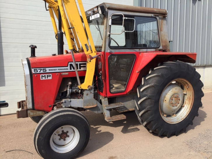 Massey Ferguson 575