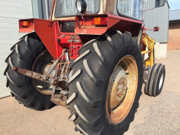 Massey Ferguson 575
