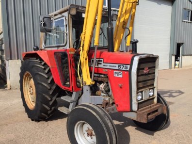 Massey Ferguson 575