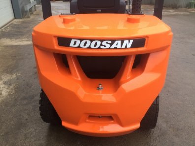 Doosan 30S-7 3 Ton forklift