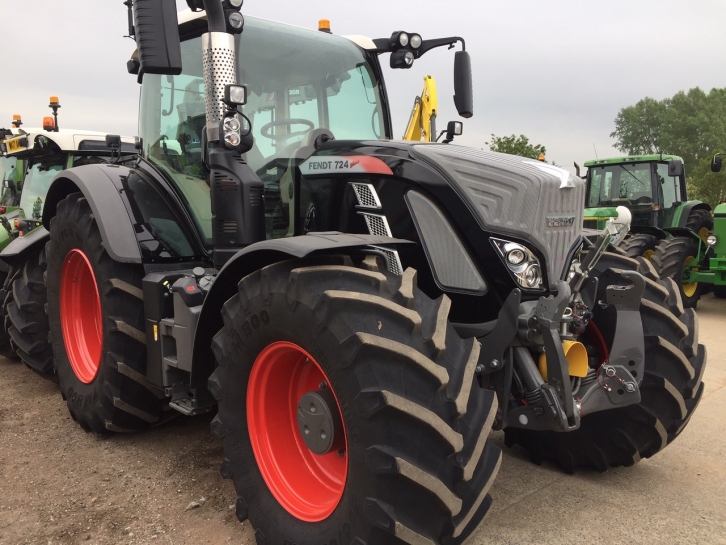Fendt 724 Profi-Plus