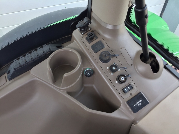 John Deere 6155R