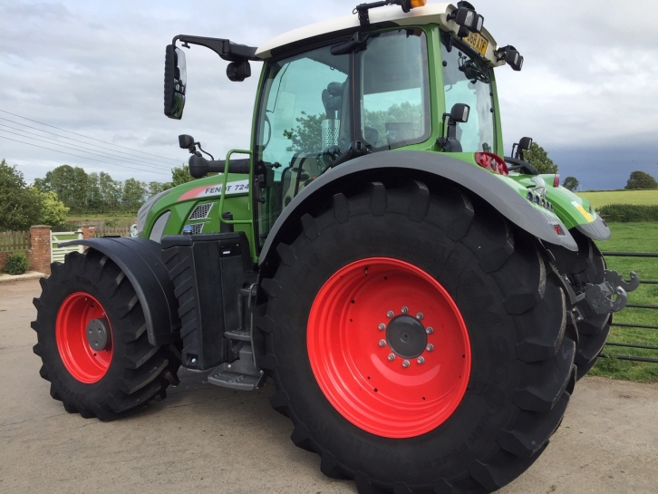 Fendt 724 Profi-Plus