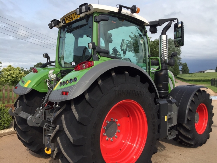 Fendt 724 Profi-Plus