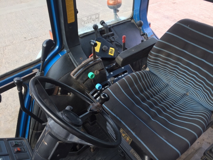 Ford 7610
