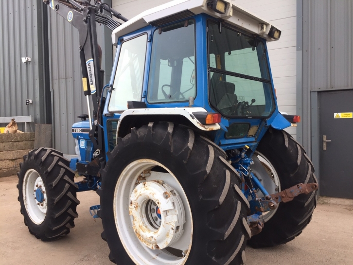 Ford 7610