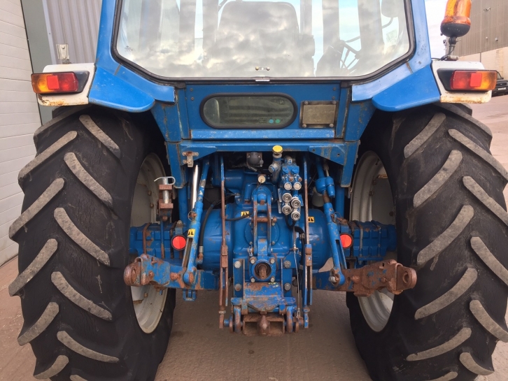Ford 7610