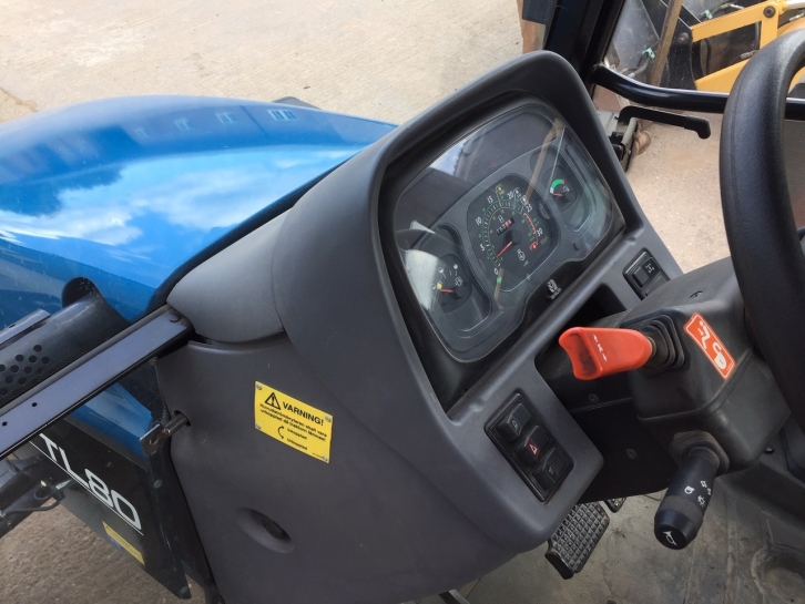 New Holland TL80