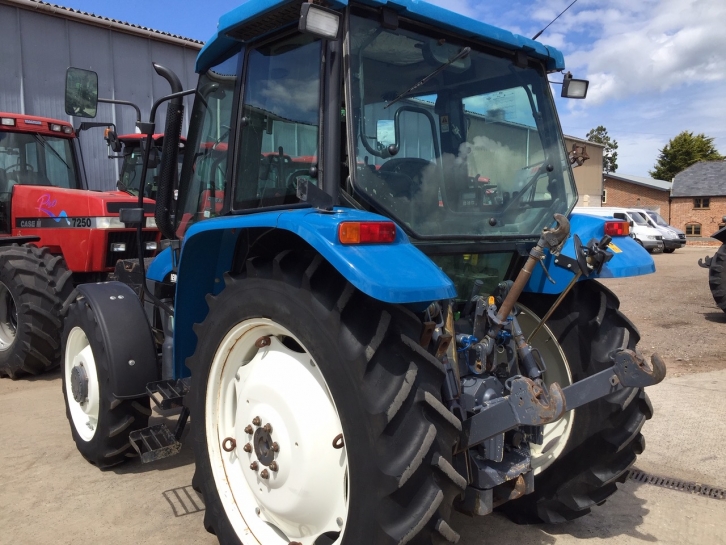 New Holland TL80