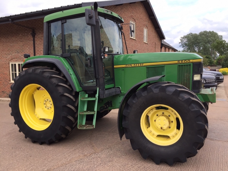 John Deere 6600