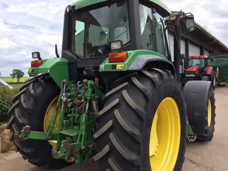 John Deere 6600