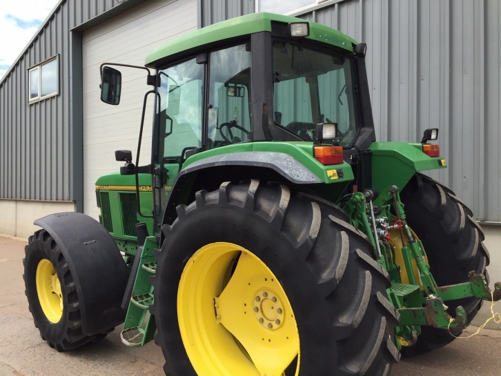 John Deere 6600