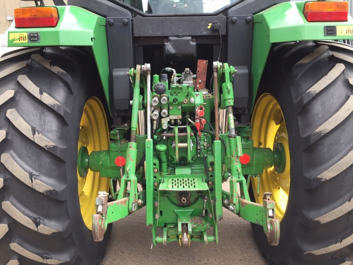 John Deere 6600