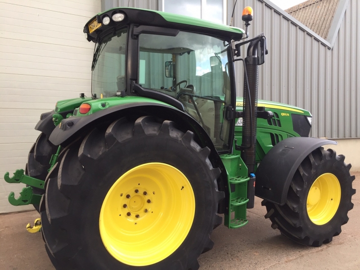 John Deere 6150R