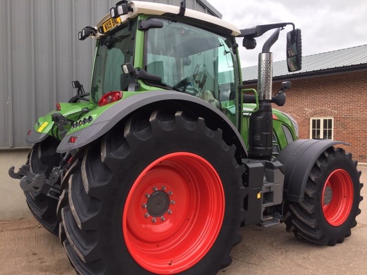 Fendt 724 Profi-Plus