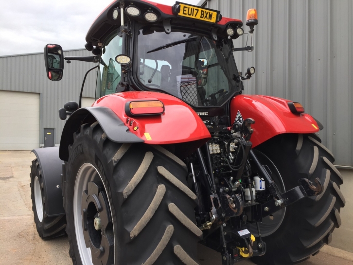 Case CVX 240