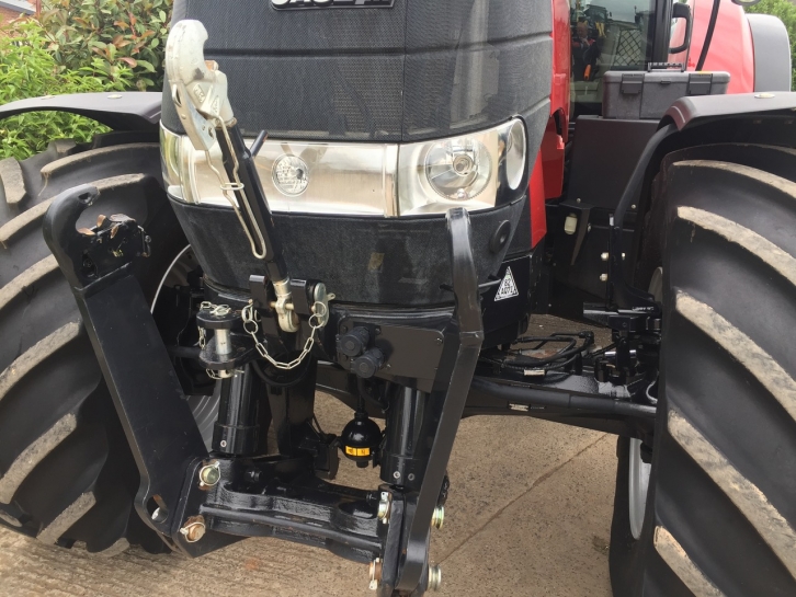 Case CVX 240