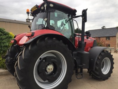 Case CVX 240