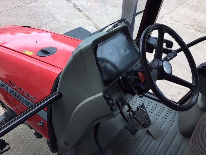 Massey Ferguson 6270