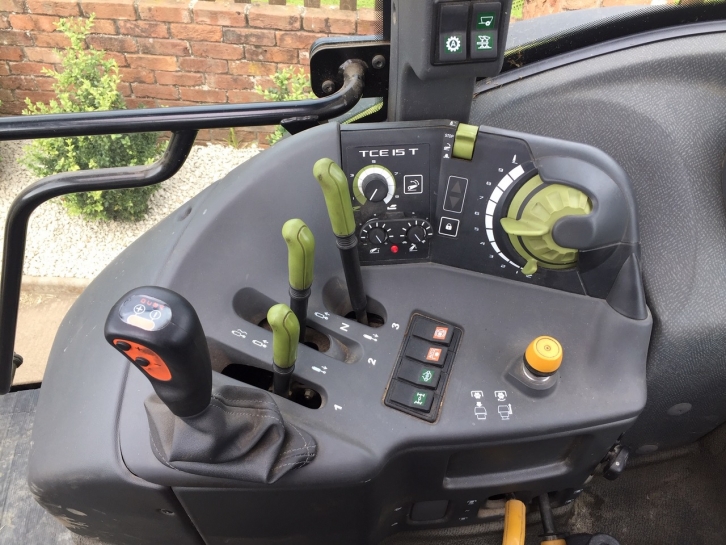 Claas Arion 420 CIS