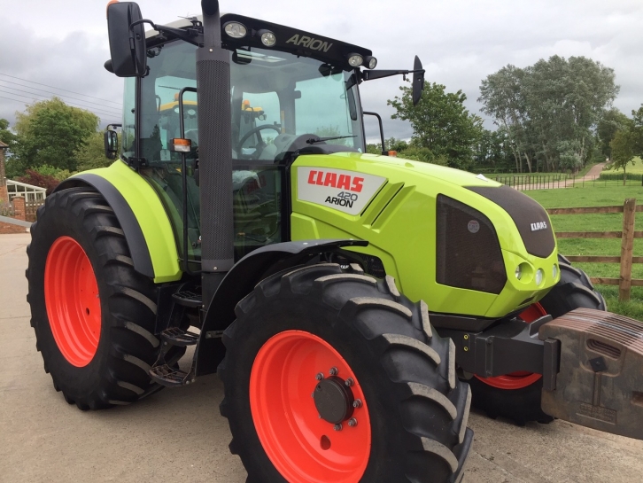 Claas Arion 420 CIS