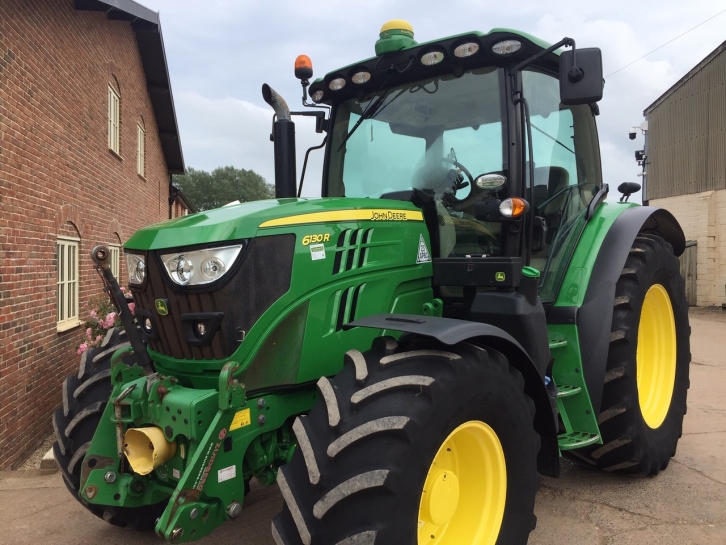John Deere 6130R