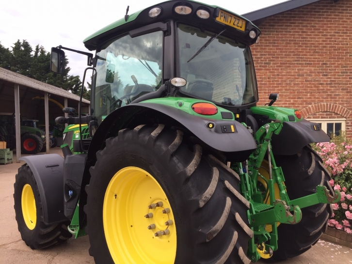 John Deere 6130R