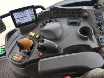 John Deere 6130R