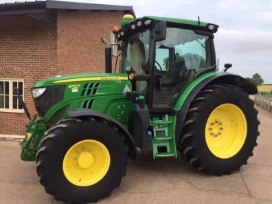 John Deere 6130R