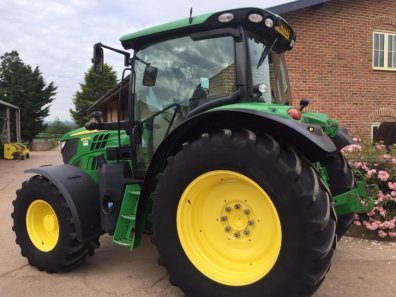 John Deere 6130R
