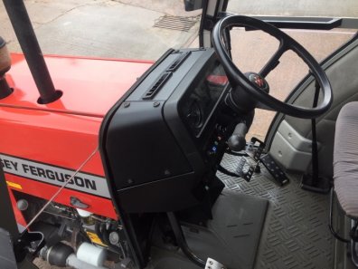 Massey Ferguson 390