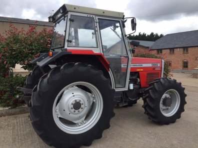 Massey Ferguson 390