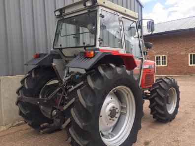 Massey Ferguson 390