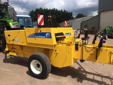 New Holland BC5070 baler