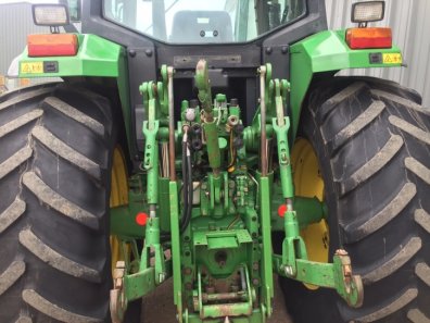John Deere 6800