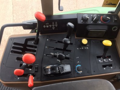 John Deere 6800