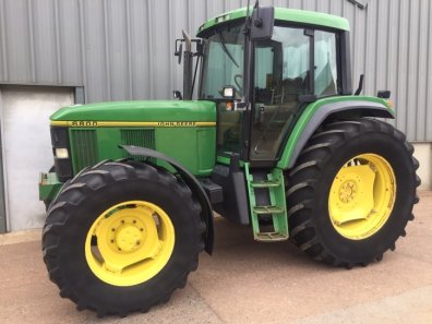 John Deere 6800