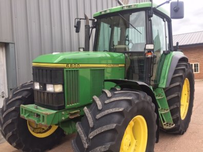 John Deere 6800