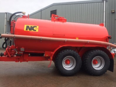 NC 3500 Gallon vacuum tanker