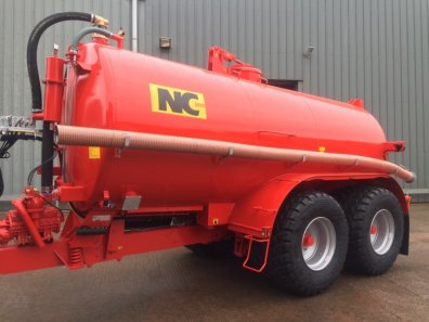 NC 3500 Gallon vacuum tanker