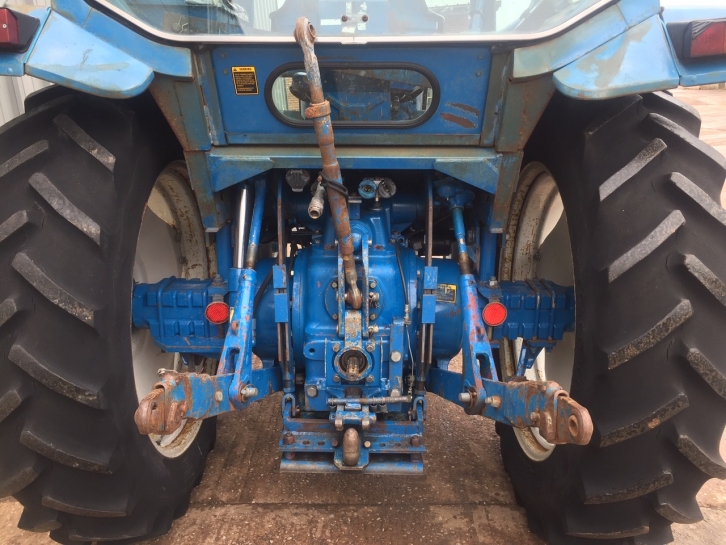 Ford 5600