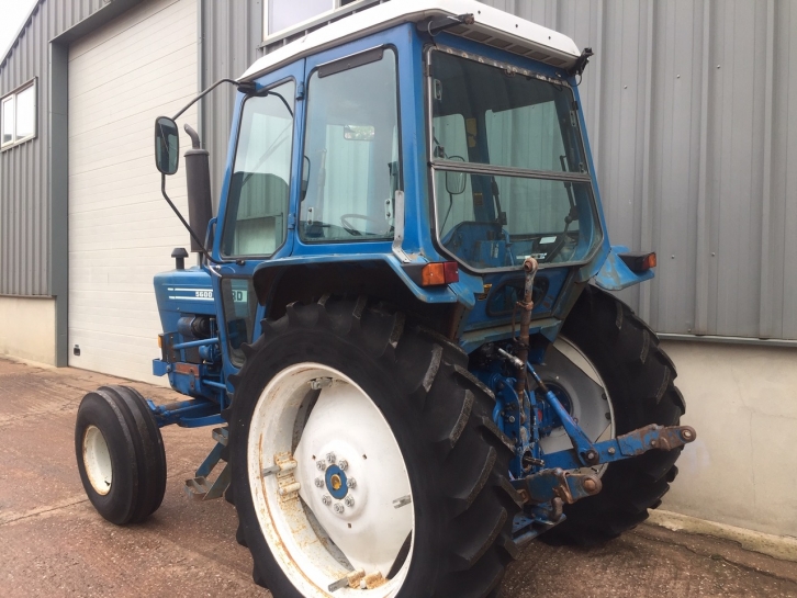 Ford 5600